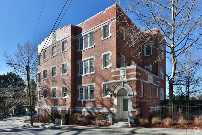 Building Photo - Aston Apartments