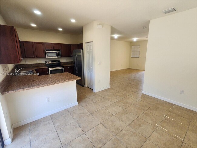 Foto del edificio - 3804 SE 3rd St
