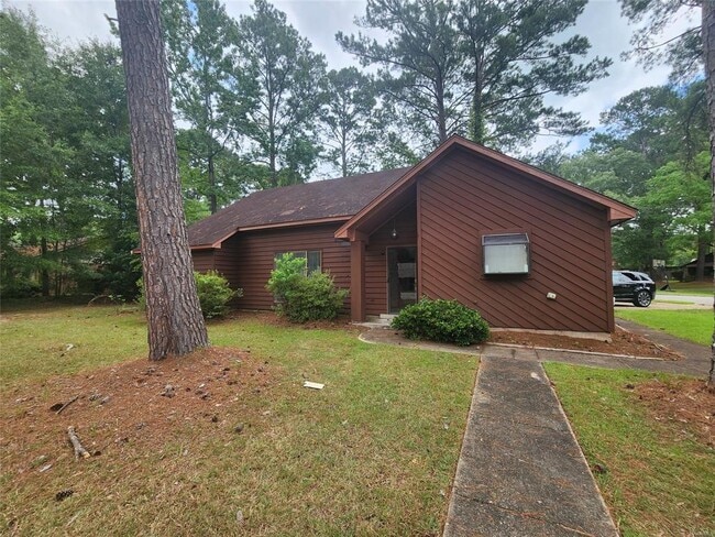 Foto del edificio - 3833 Mosswood Rd