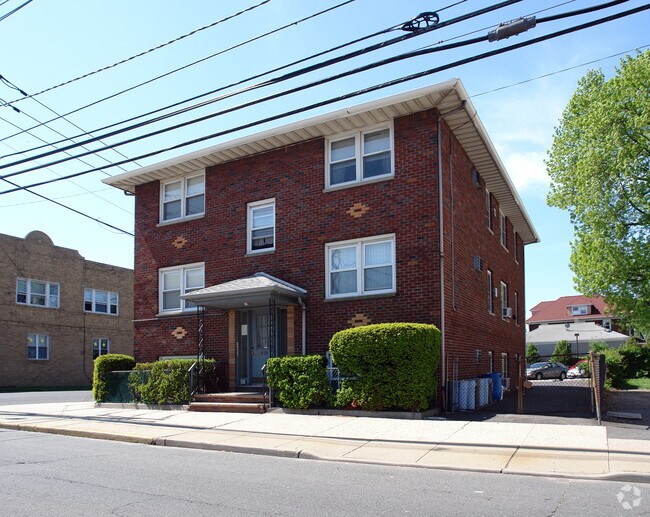 478 Valley Brook Ave, Lyndhurst, NJ 07071 Apartments Lyndhurst, NJ