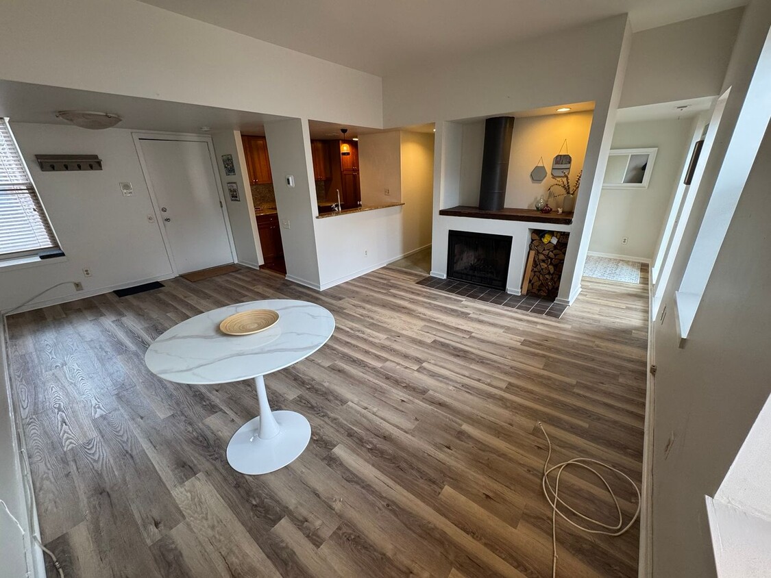 Primary Photo - Beautiful 2-Bedroom Condo in Queen Village