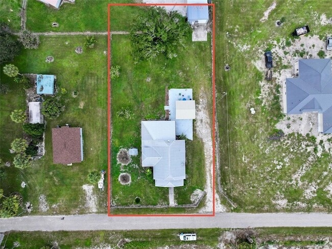 Building Photo - 4779 SW Provau Ave