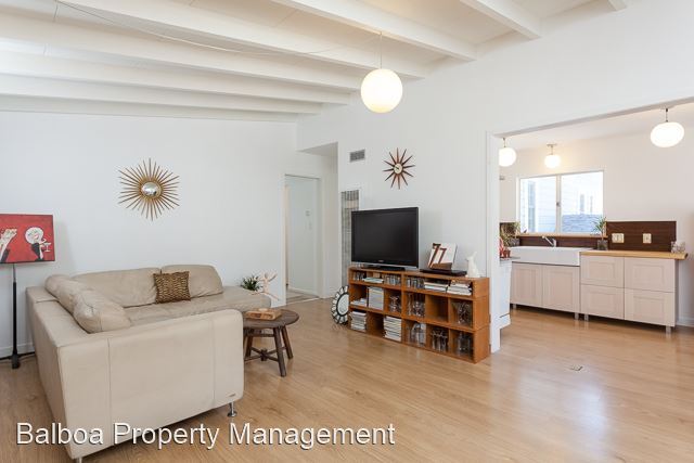 Foto del edificio - 1621 E Balboa Blvd