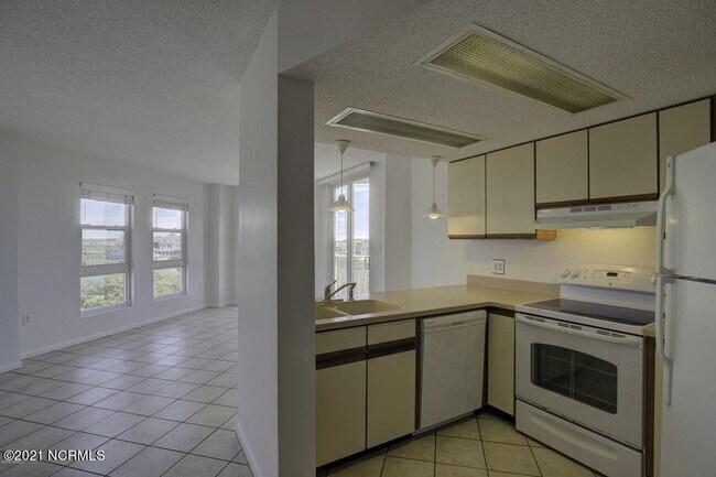 Foto del edificio - 2000 New River Inlet Rd