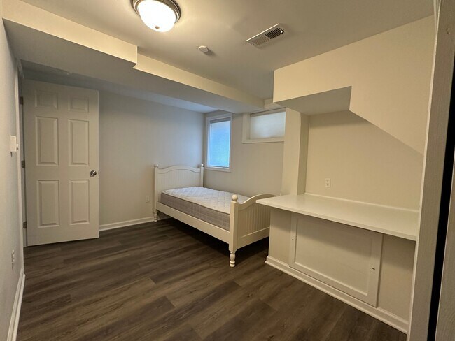 Foto del edificio - 4424 Brandywine St NW