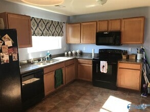 Building Photo - 133 Belle Haven Dr