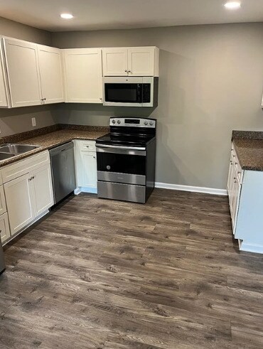 Foto principal - 1614 Cypress Dr