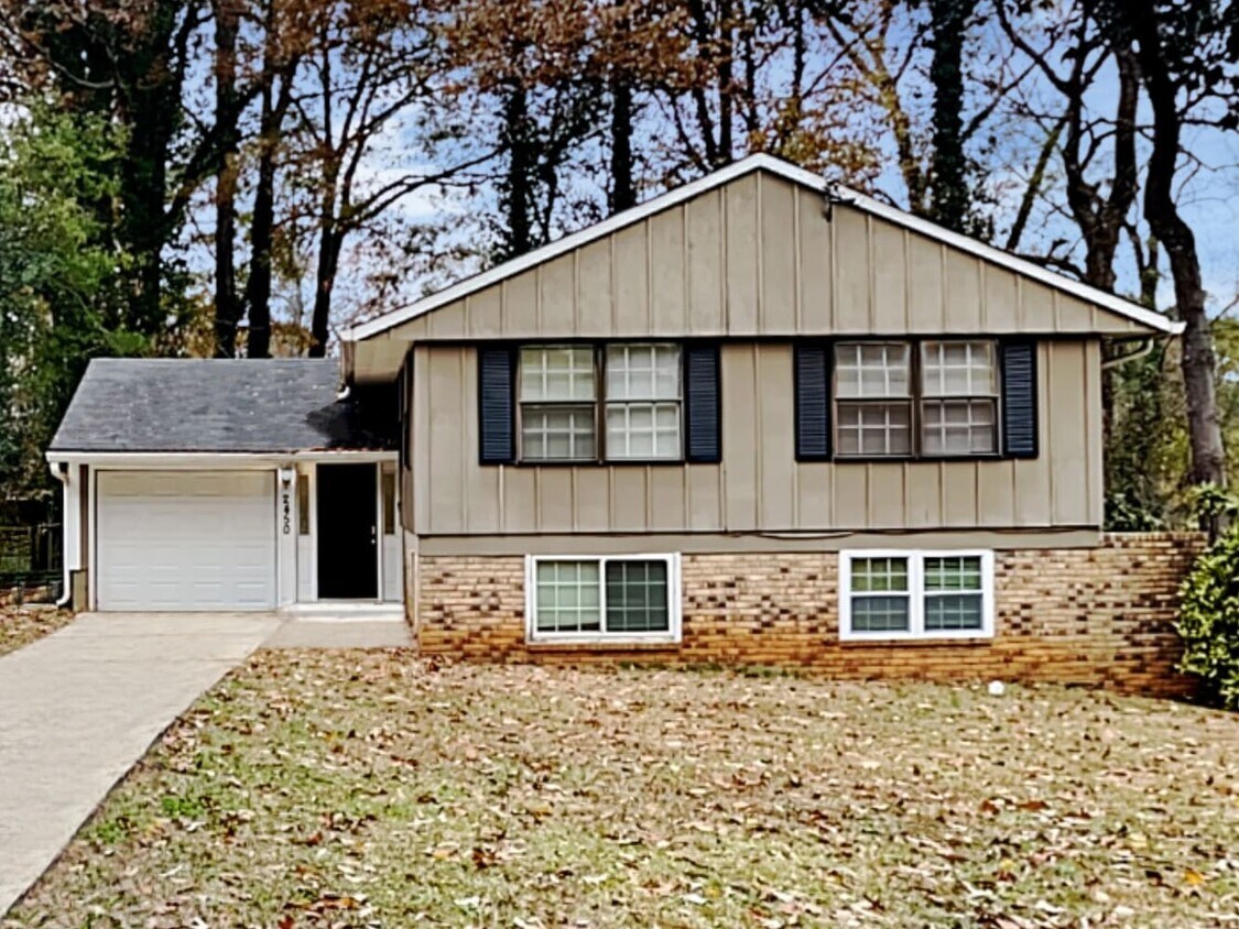 2450 Carolyn Dr SE House Rental in Smyrna, GA