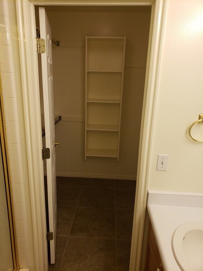 Foto del edificio - 9213 Jefferson Cove