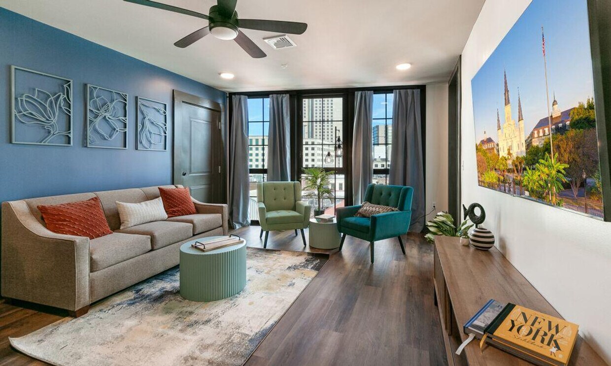 Foto principal - 611 Commerce St