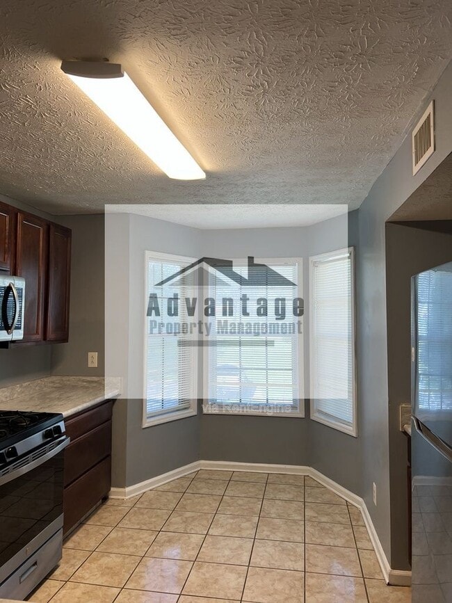 Building Photo - 9449 Cypress Ln