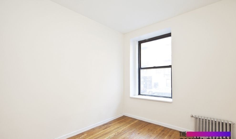 Primary Photo - 209 E 9th St