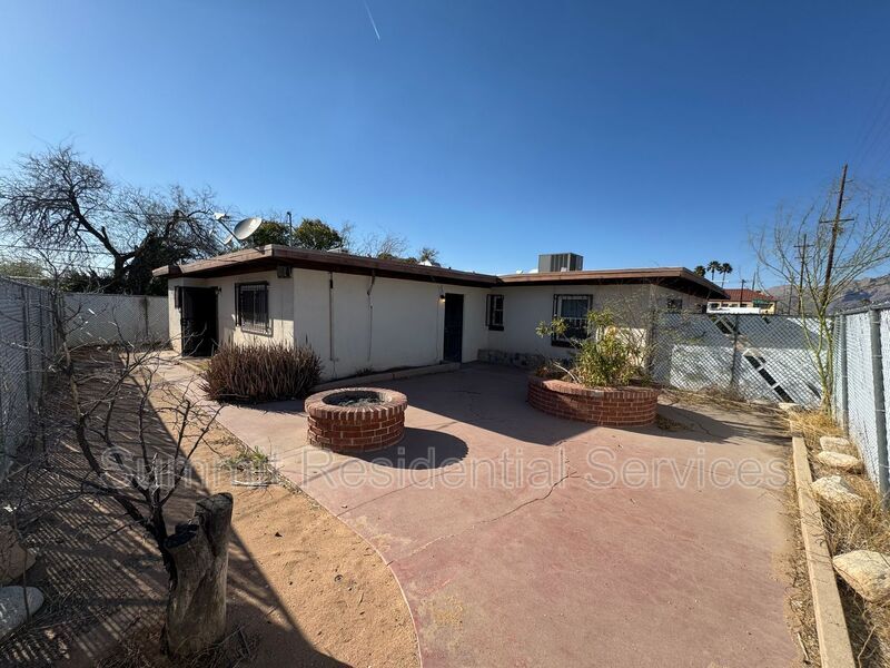 Foto principal - 3028 E Alta Vista St