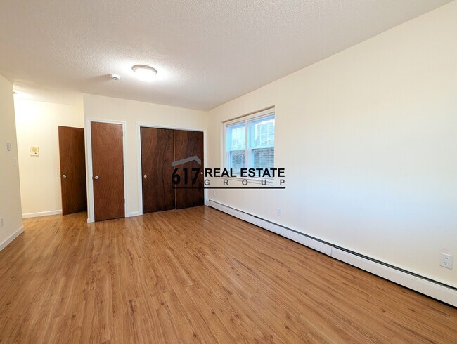 Foto del edificio - 2018 Commonwealth Ave