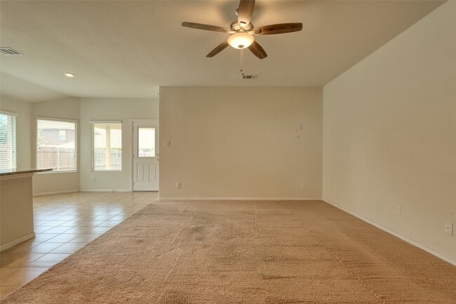 Building Photo - 744 Walls Blvd