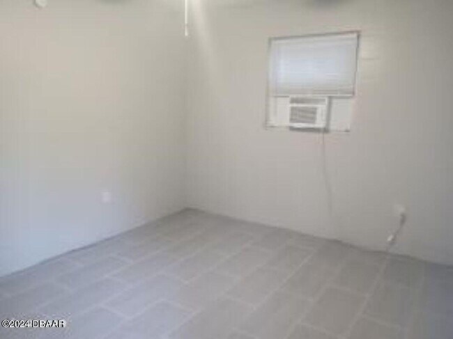 Foto del edificio - 528 Park Dr