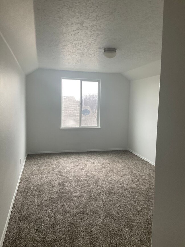Building Photo - Nicely Updated Home In Nampa! Price Drop!!!