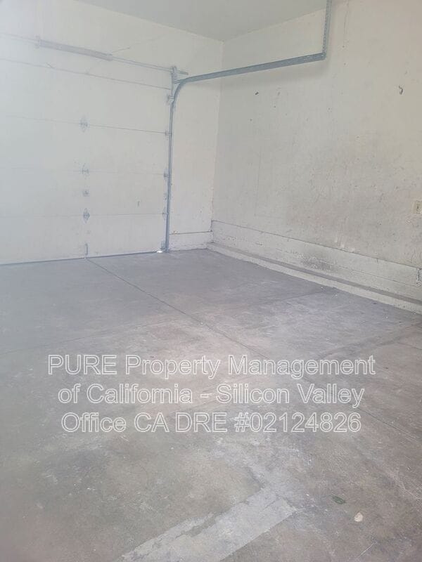 Building Photo - 68 N White Rd