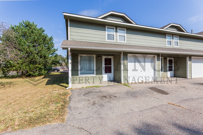 Building Photo - 1136 Richmond St