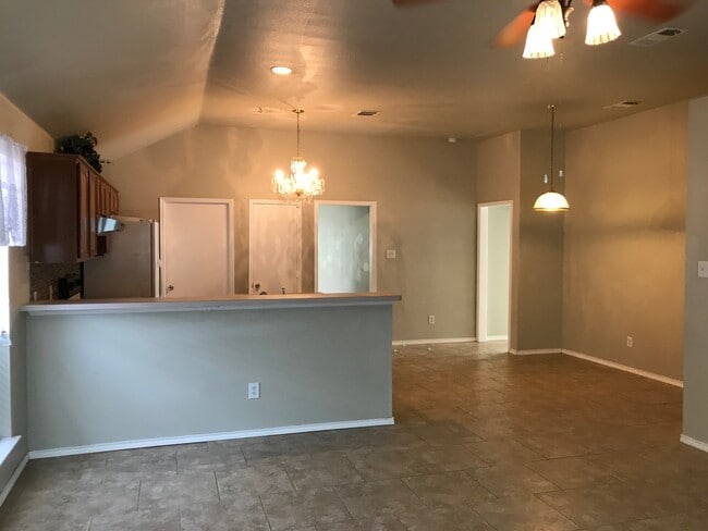 Building Photo - 713 Cooper Ln