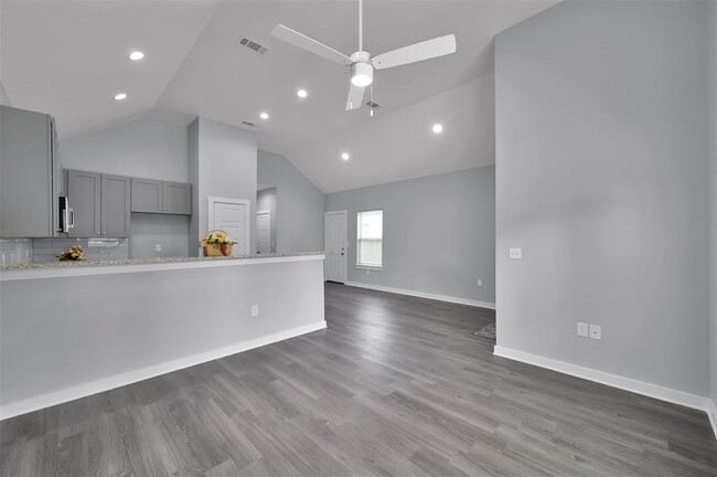 Foto del edificio - 16646 Meadowcroft St