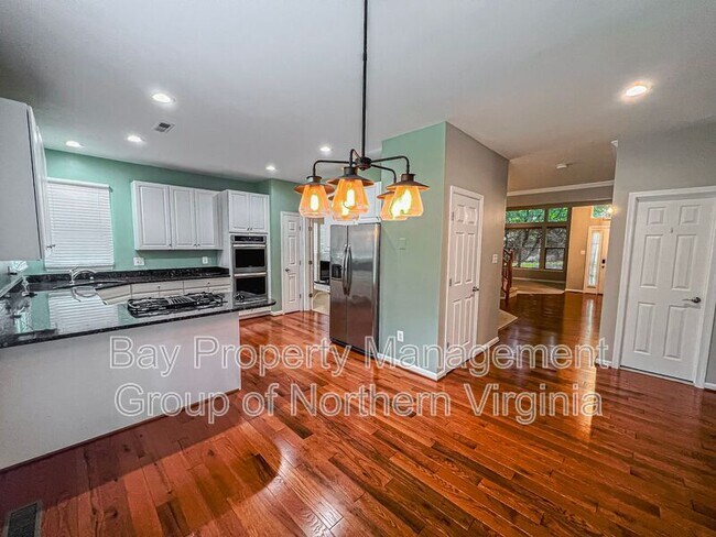 Foto del edificio - 43227 Chase St