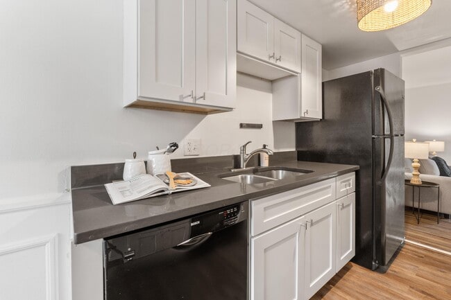 Foto del edificio - 106 Tarryton Ct E