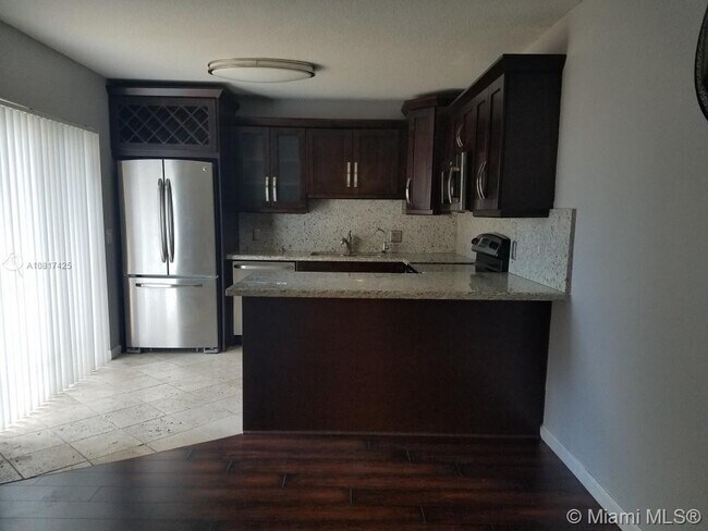 Building Photo - 2506  Camelot Ct   Cooper City Fl 33026