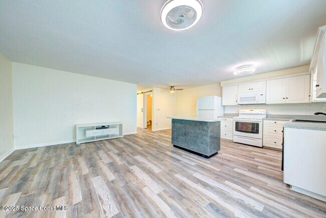 Foto del edificio - 3820 Ocean Beach Blvd