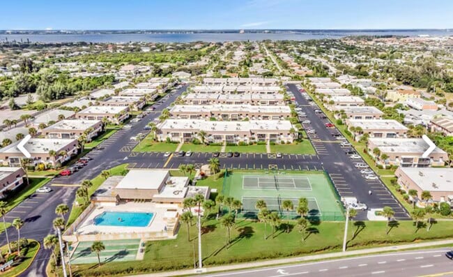 Building Photo - 2700 N Highway A1A