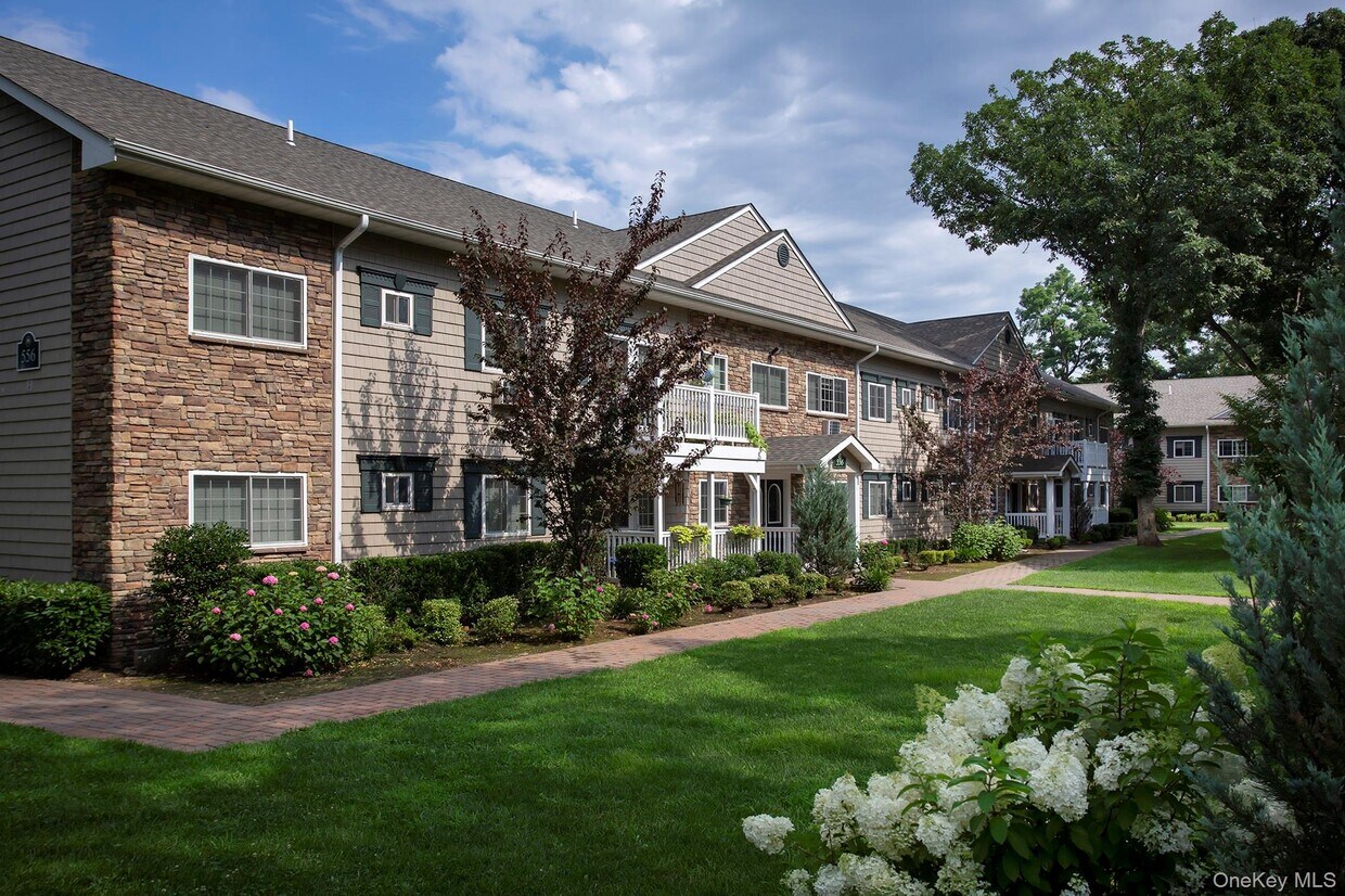 Foto del edificio - 558 New Hwy