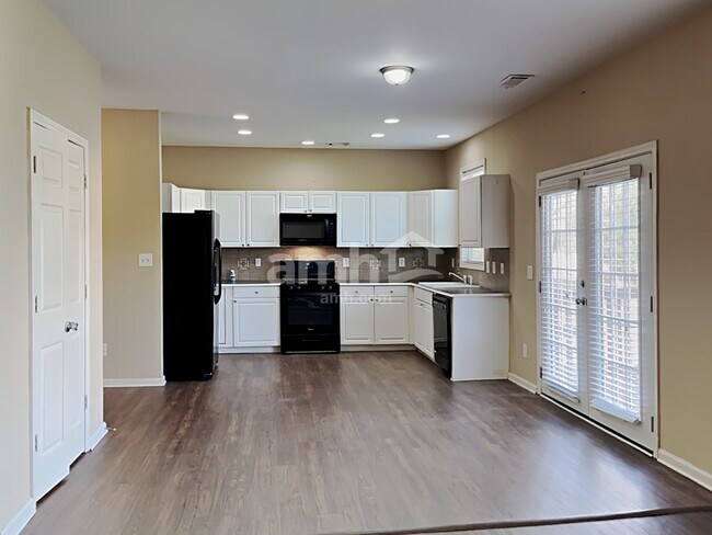 Building Photo - 683 York View Drive