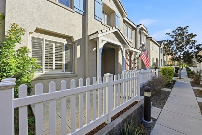 Building Photo - 1446 Trouville Ln