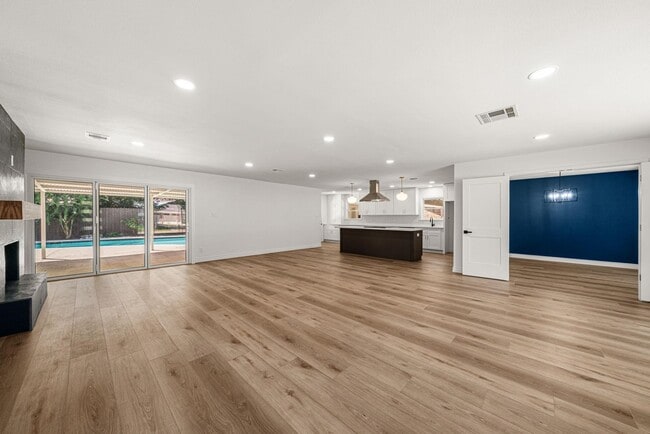 Building Photo - 10115 Moorberry Ln