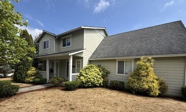 Building Photo - 11404 33rd St NE