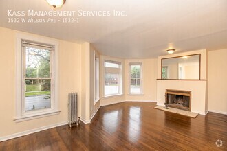 Building Photo - 1532 W Wilson Ave