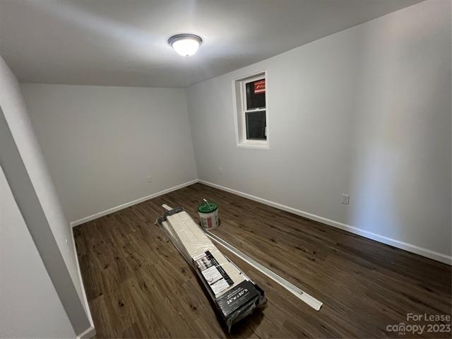 Foto del edificio - 2322 Shade Tree St