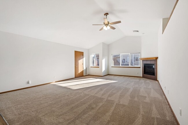 Building Photo - Harper Court Townhomes