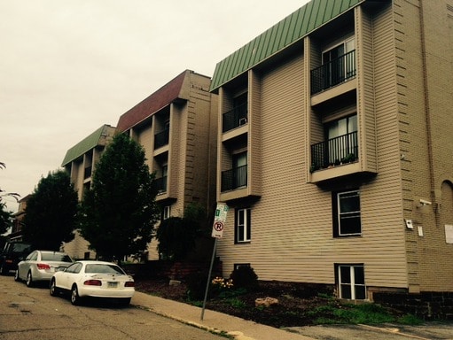 Primary Photo - 3408 Parkview Ave