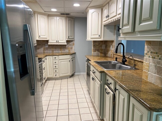 Building Photo - 8900 Keats Dr