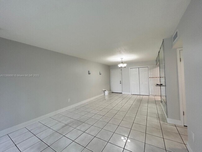 Foto del edificio - 9140 Fontainebleau Blvd