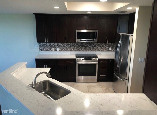 Foto del edificio - 10851 Mangrove Cay Ln NE