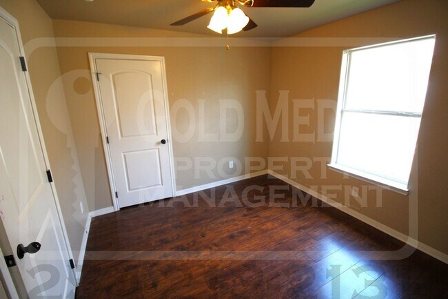 Foto del edificio - 1108 Grace Point Dr