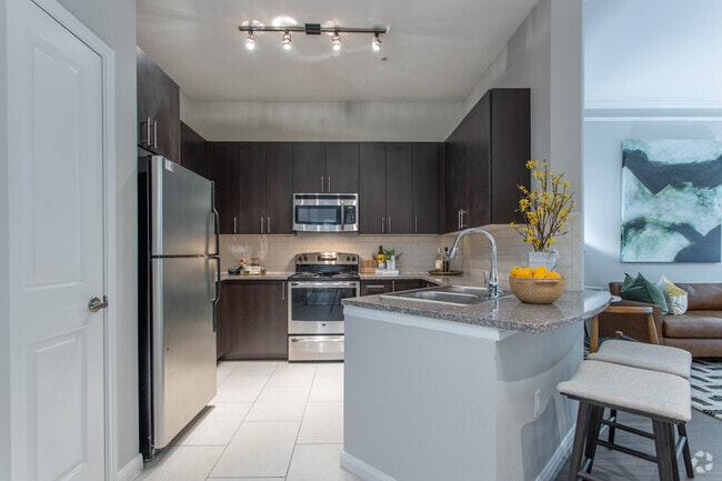 1 BR, 1 BA - 785 SF - Whitmore