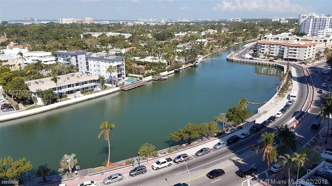 Building Photo - 2400 Collins Ave