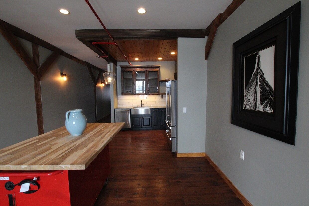Foto principal - 216 Lake St