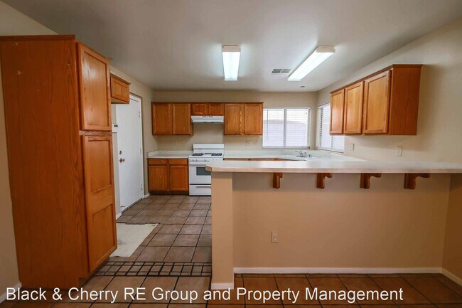 Building Photo - 4 br, 3 bath House - 906 Mandolin Way