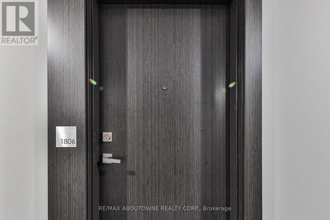 Photo du bâtiment - 15 Queen St S