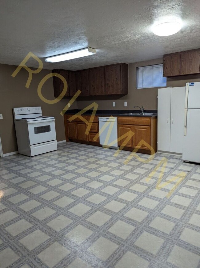 Foto del edificio - 2065 Falls Ave E