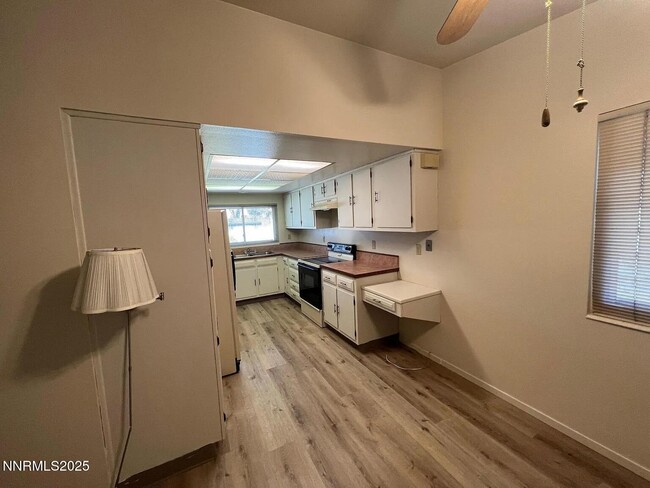 Building Photo - 2890 Waterfield Dr